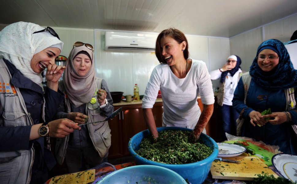 UNFPA Goodwill Ambassador Ashley Judd shows the difference lifesaving health care can make